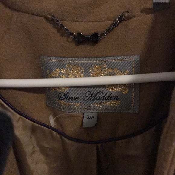 STEVE MADDEN tan bell sleeve cape coat size Small - Picture 2 of 6